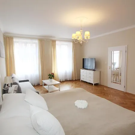 Appartement Rezidence U C. 2 *